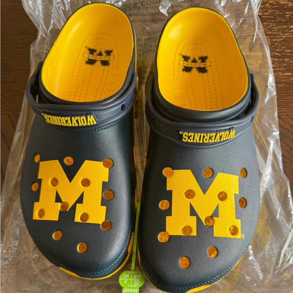 Men’s Michigan Crocs M13